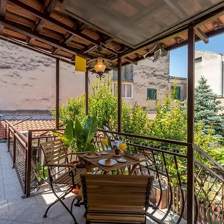 Apartment Paradise Garden *